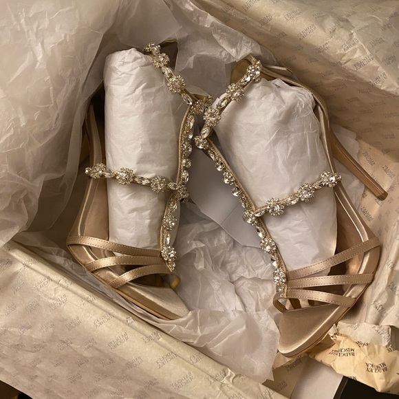Badgley Mischka Jewel Heels - Picture 6 of 6